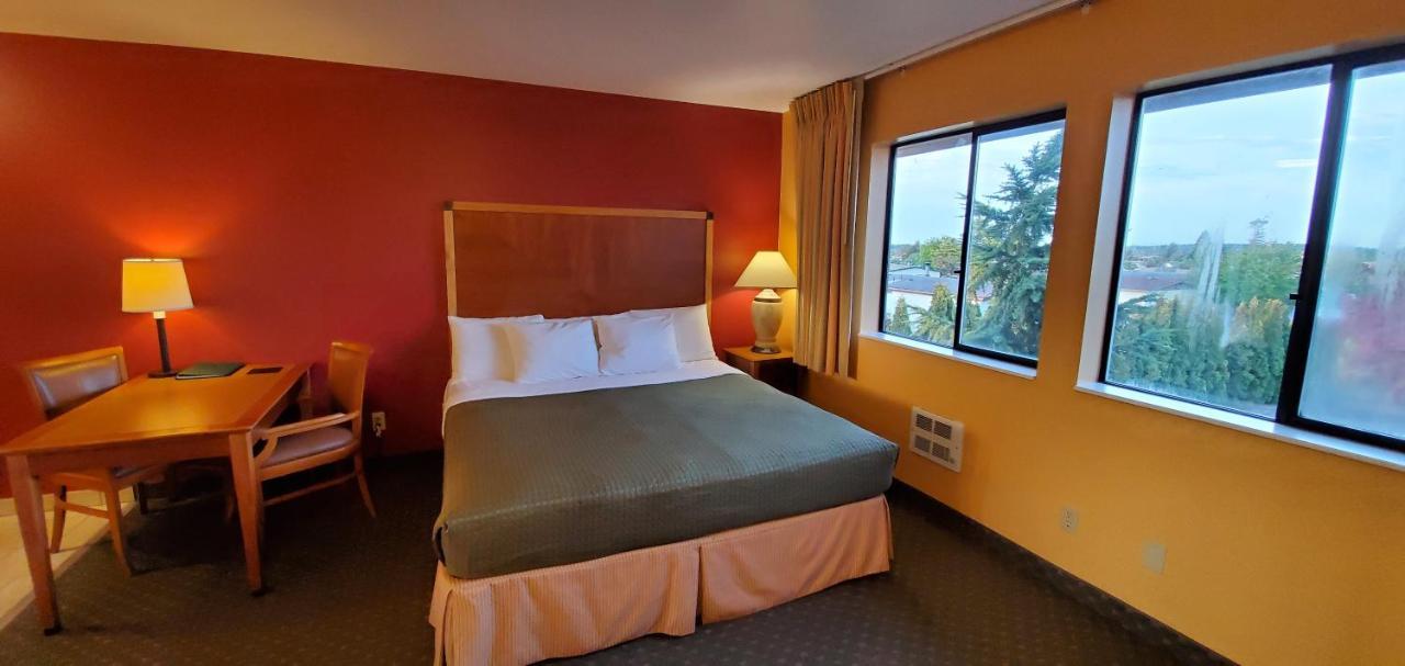 Olympic View Inn Скуим Екстериор снимка